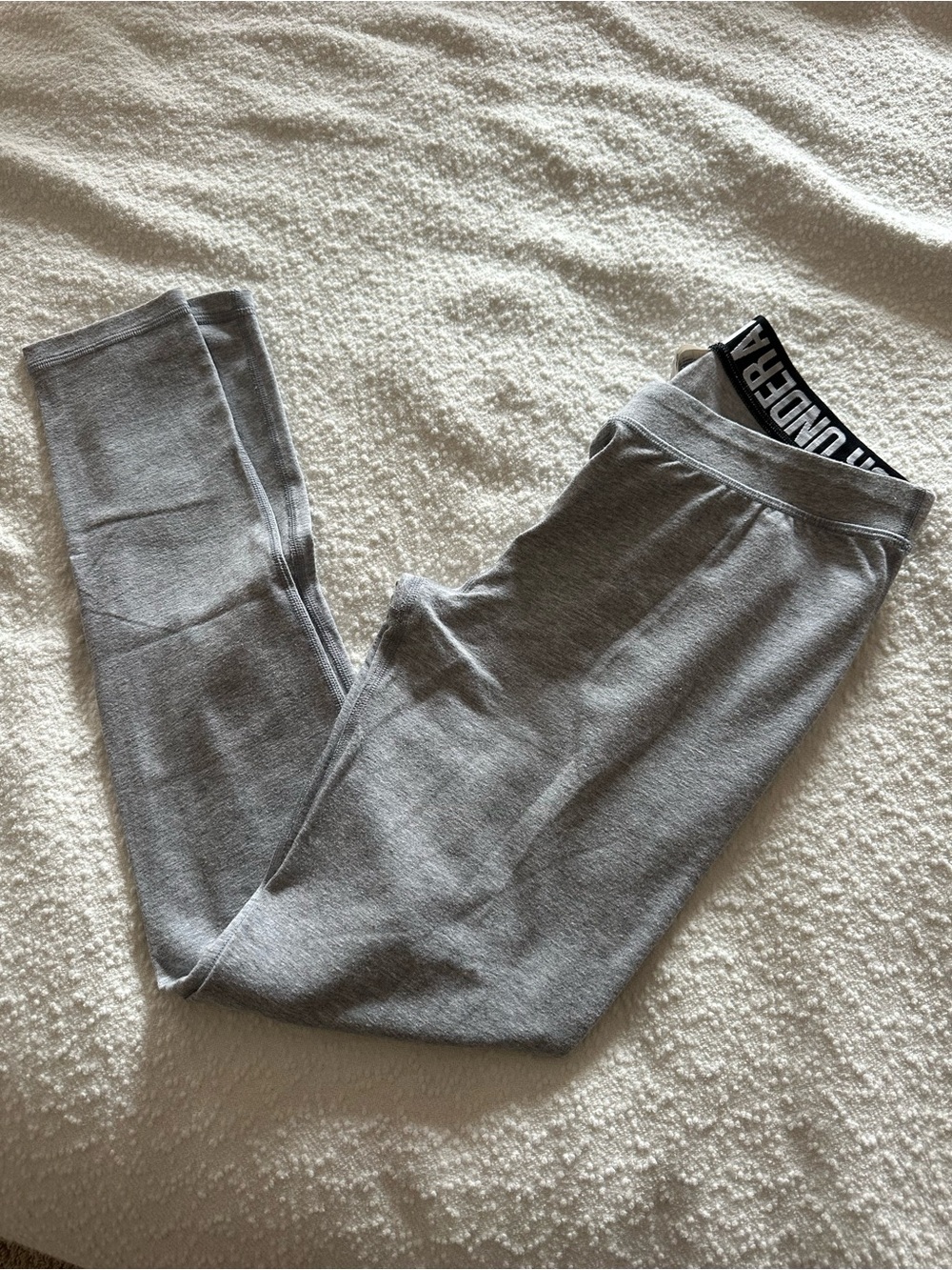 Grey woman’s UnderArmour HeatGear Leggings with Branded Waistband